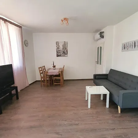 Apartment Grand Mall Varna